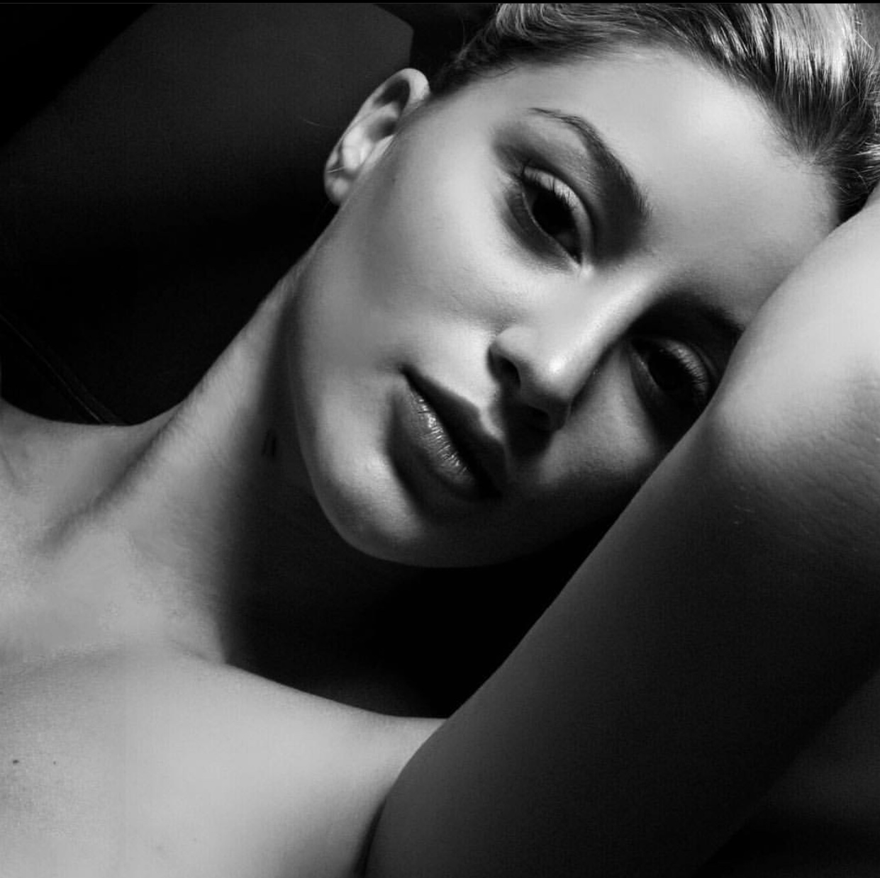 Claudia, event hostess and promo model available in New York City