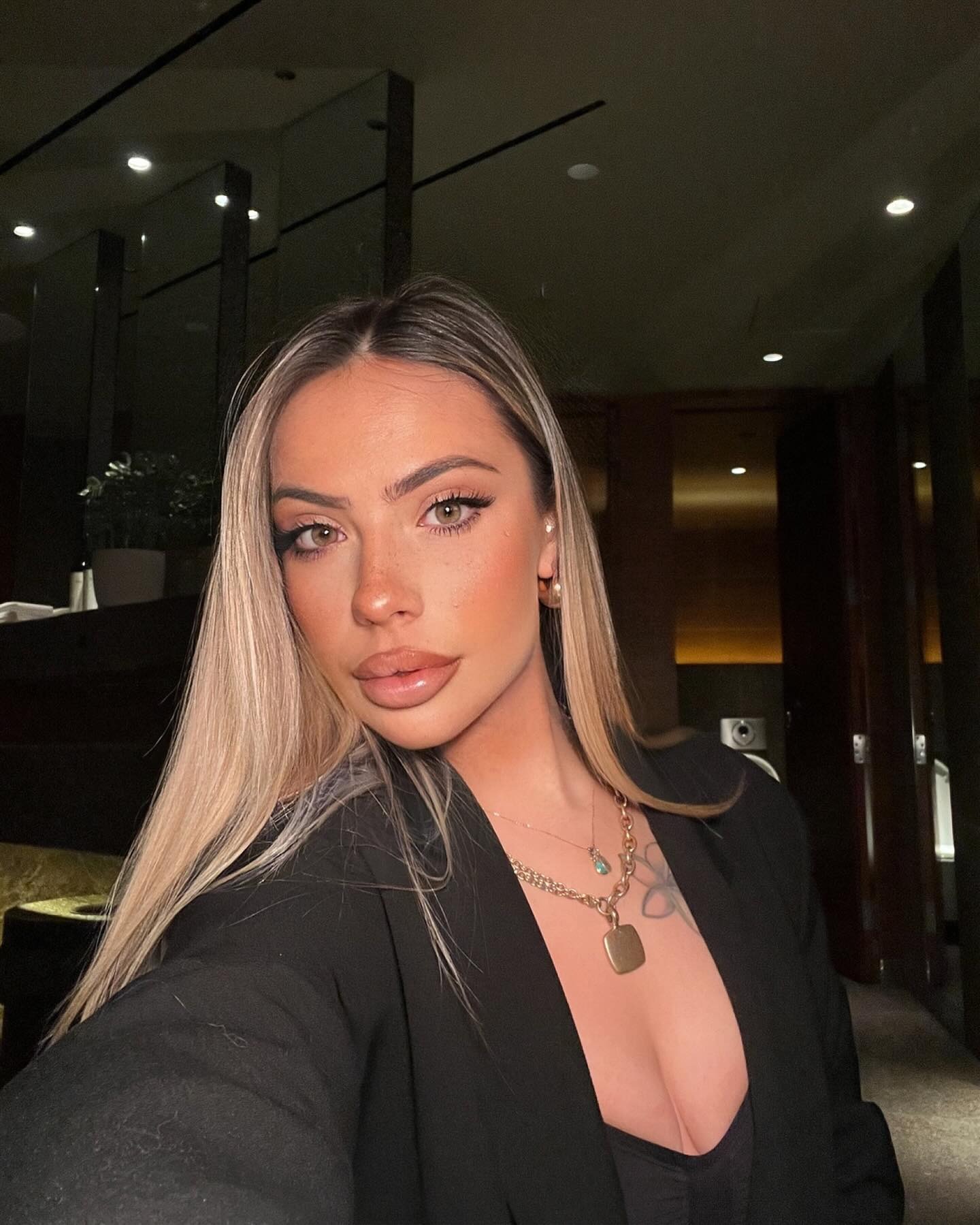 Francesca, event hostess and promo model available in New York City